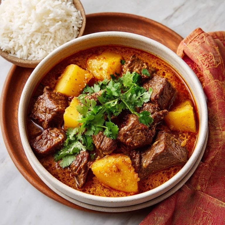 Slow-Cooked Beef & Potato Curry: Melt-in-Your-Mouth Tenderness