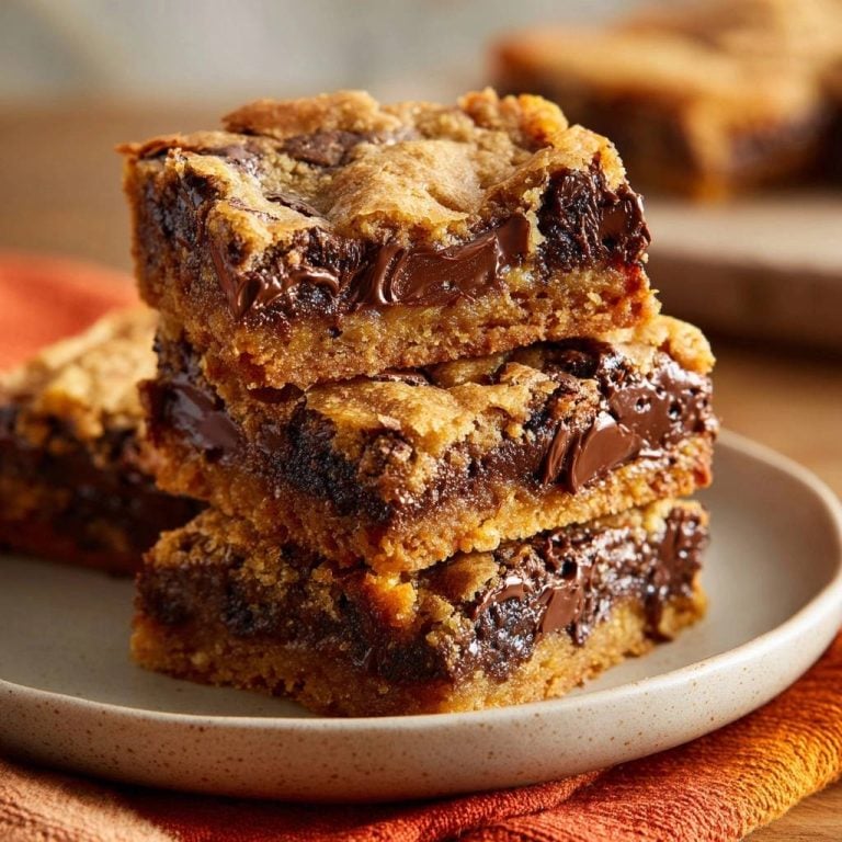 Gooey Chocolate Chip Cookie Bars